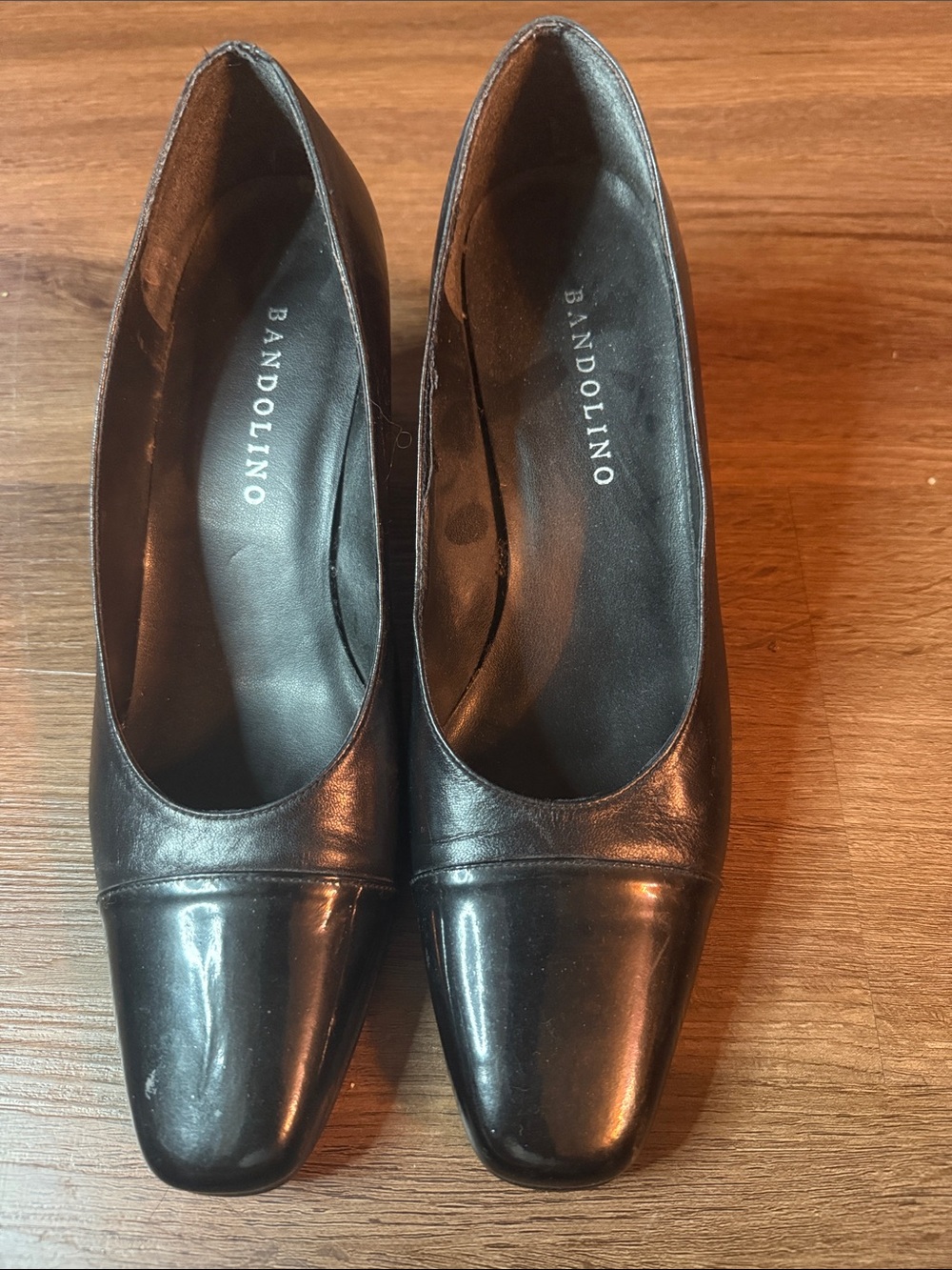 Bandolino Black Leather Classic Pump size 9.5M block heel vintage